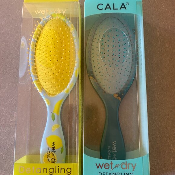 2 Wet 'n Dry Detangling Hair Brushes by Cala Lemon & Aqua Gold Swirls - Picture 2 of 2
